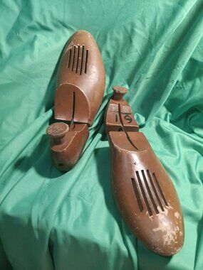 sHOE lASTS WOOD